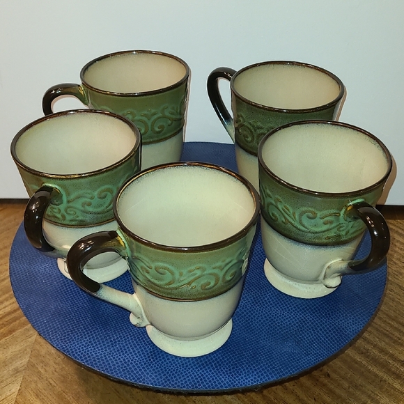Pier One set of 5 Green and Cream Ceramic(#1528) (retired)pottery Mugs. - Picture 1 of 14